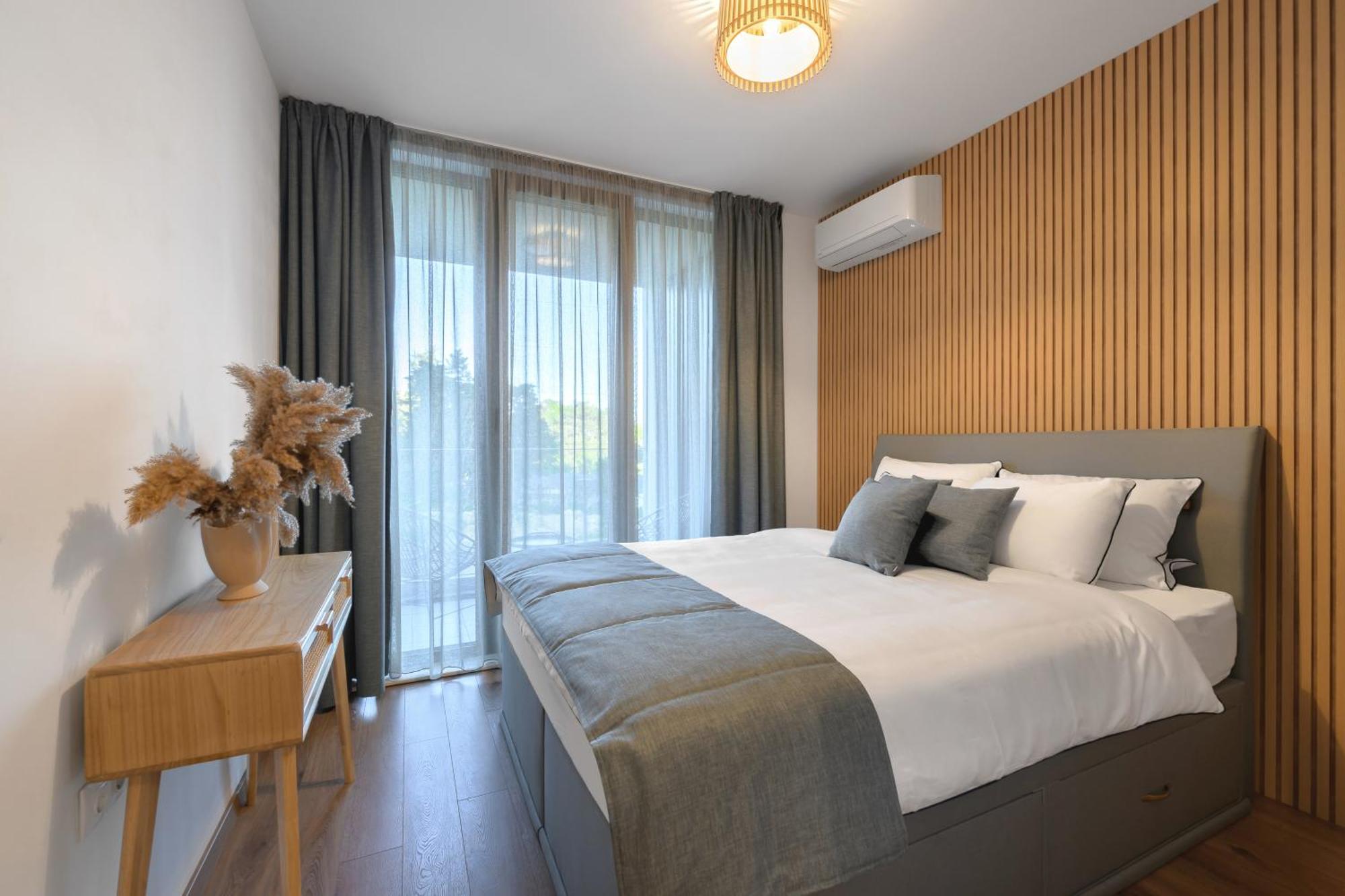 Boho Sea View One-Bedroom Pool & Spa Apartment Sveti Konstantin Buitenkant foto